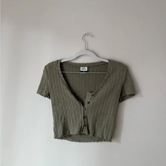 Olive Ribbed Knit Button Top - Picture 4 of 7